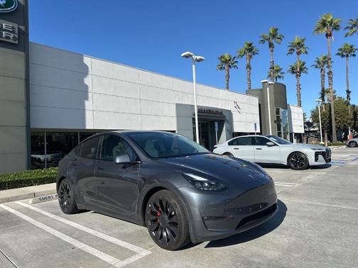 Midnight Silver Metallic 2022 Tesla Model Y Performance