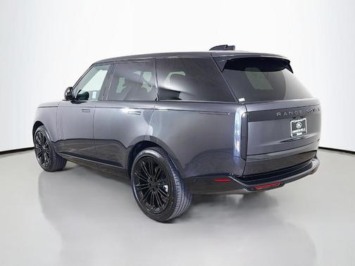 Carpathian Grey 2026 Land Rover Range Rover P400 SE
