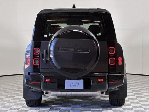 2025 Land Rover Defender P400 X