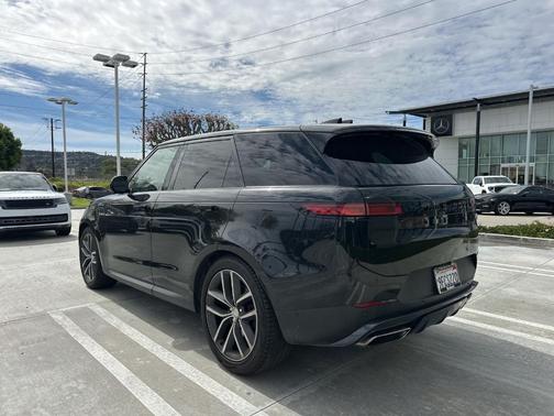 2023 Land Rover Range Rover Sport SE