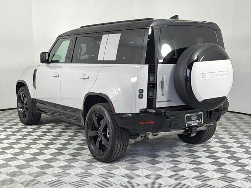 2026 Land Rover Defender P400 X-Dynamic SE