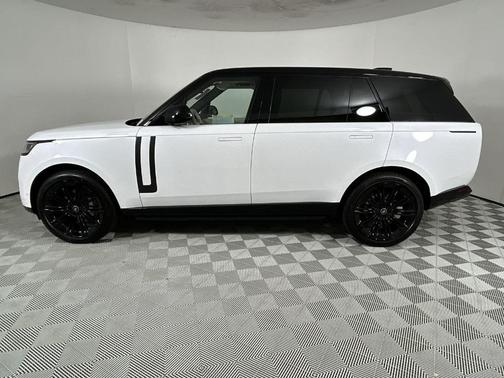 2025 Land Rover Range Rover P400 SE 7 Seat