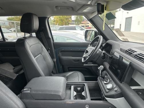 2023 Land Rover Defender 110 S