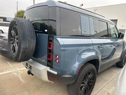 2023 Land Rover Defender 110 S