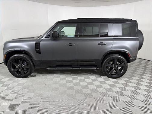 2026 Land Rover Defender 110 X-Dynamic SE