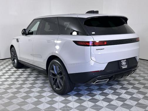 2025 Land Rover Range Rover Sport P360 SE