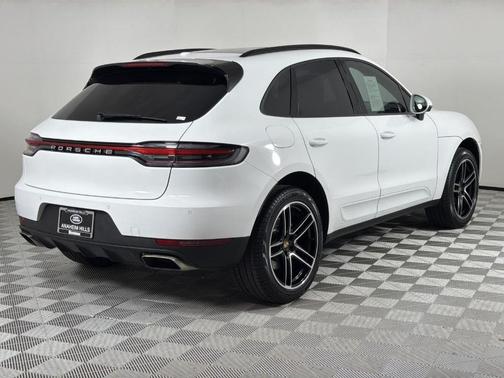 2021 Porsche Macan Base