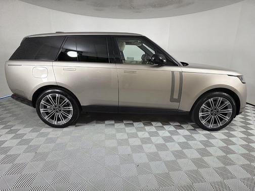 2025 Land Rover Range Rover P530 SE