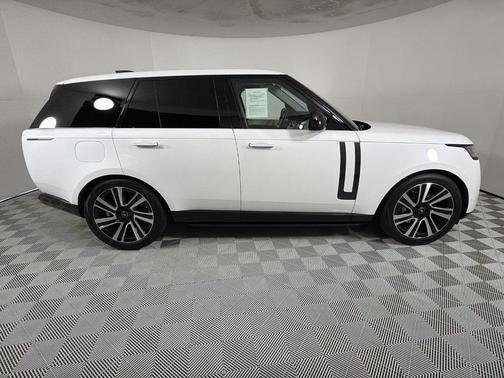 2023 Land Rover Range Rover P400 SE