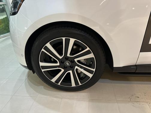 2023 Land Rover Range Rover P400 SE
