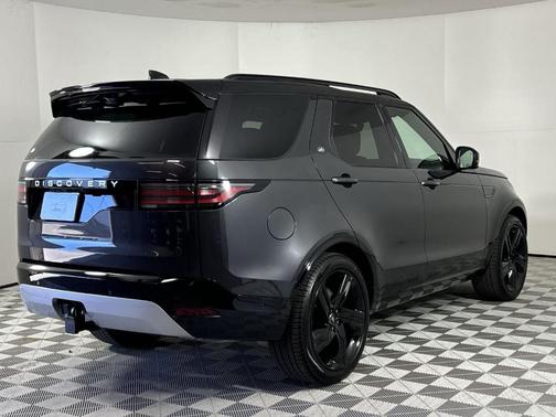 2025 Land Rover Discovery P360 Metropolitan Edition