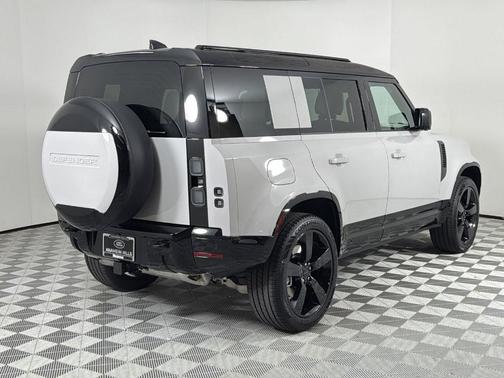 2026 Land Rover Defender P400 X-Dynamic SE