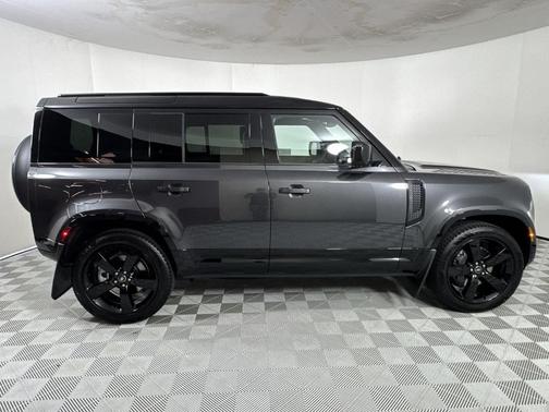 2025 Land Rover Defender P400 X-Dynamic SE