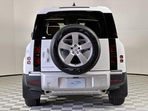 2025 Land Rover Defender P400 S