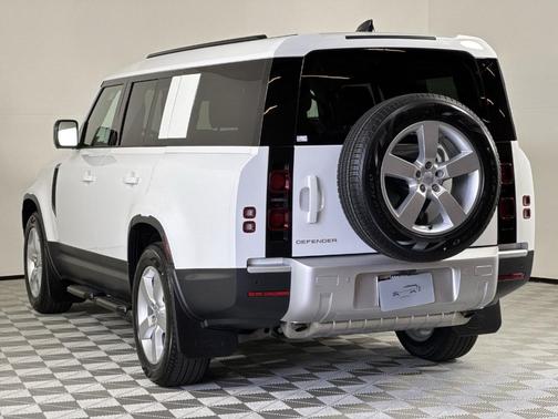 2025 Land Rover Defender P400 S
