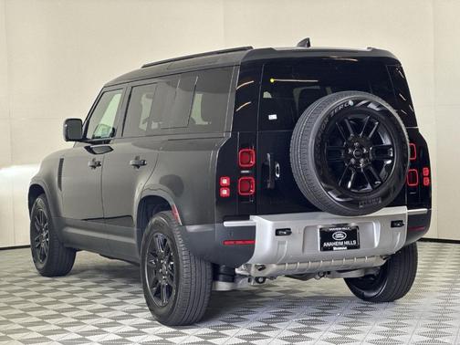 2025 Land Rover Defender P300