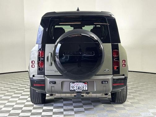 2023 Land Rover Defender X-Dynamic SE