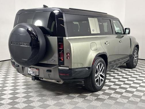 2023 Land Rover Defender X-Dynamic SE