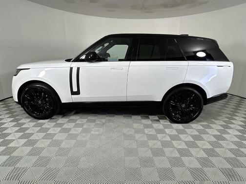 2025 Land Rover Range Rover P400 SE