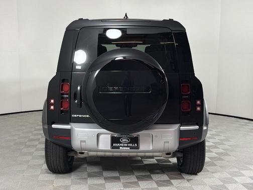 2025 Land Rover Defender P400 S
