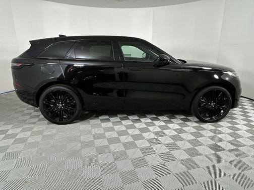 2026 Land Rover Range Rover Velar Dynamic SE