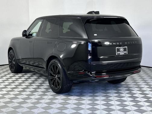 2025 Land Rover Range Rover P550e SE
