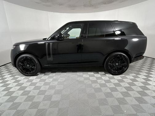 2025 Land Rover Range Rover P400 SE