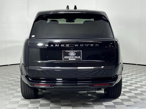 2025 Land Rover Range Rover P400 SE
