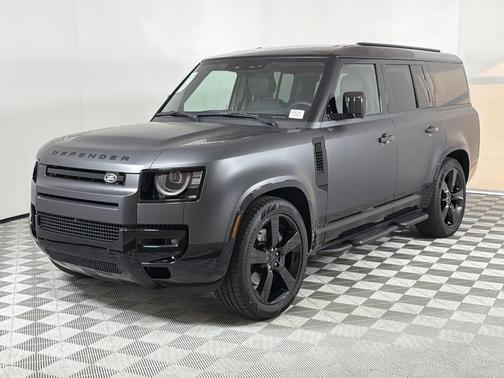 2026 Land Rover Defender 130 X-Dynamic SE