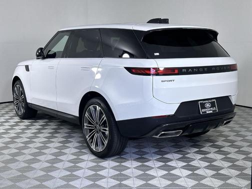 2025 Land Rover Range Rover Sport P360 SE