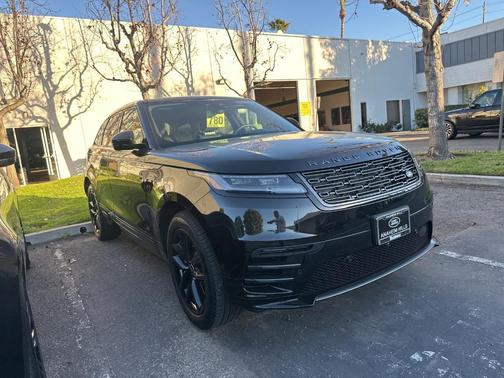 2026 Land Rover Range Rover Velar Dynamic SE