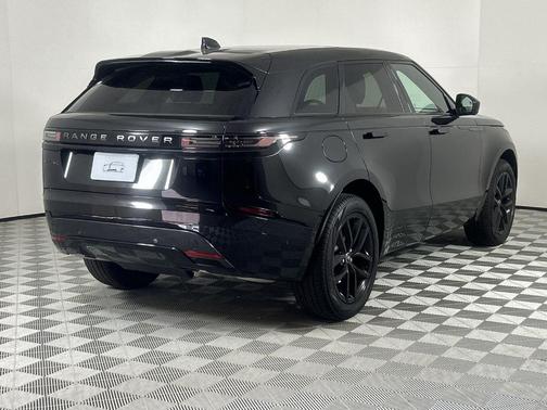 2026 Land Rover Range Rover Velar Dynamic SE