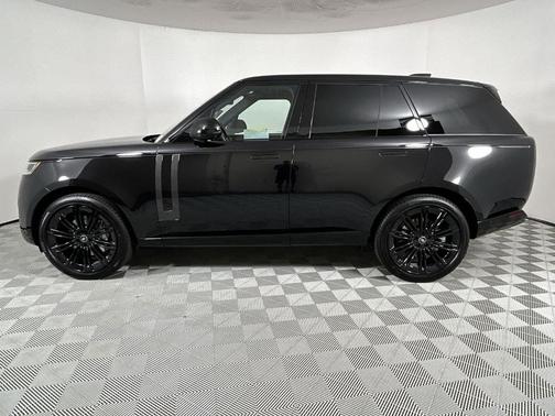 2025 Land Rover Range Rover P530 SE