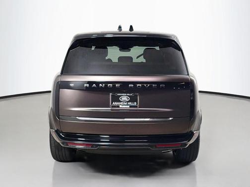 Tourmaline Brown In Satin Finish 2026 Land Rover Range Rover P400 SE
