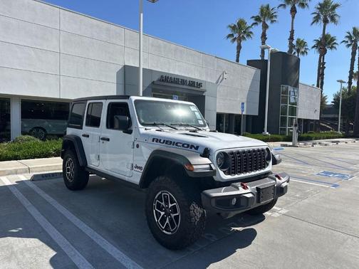 Bright White Clearcoat 2025 Jeep Wrangler Rubicon