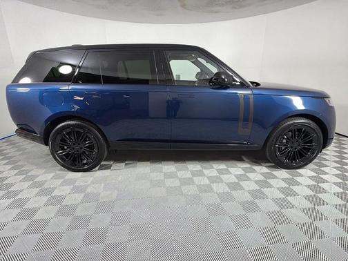 2026 Land Rover Range Rover SE