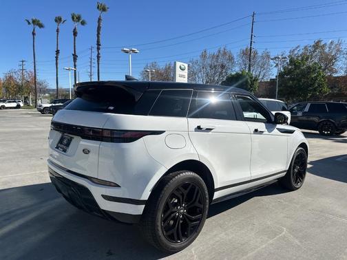2022 Land Rover Range Rover Evoque R-Dynamic SE