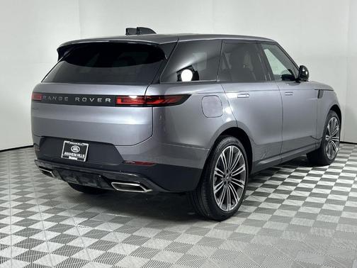 2025 Land Rover Range Rover Sport P360 SE