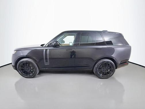 Santorini Black 2026 Land Rover Range Rover P400 SE