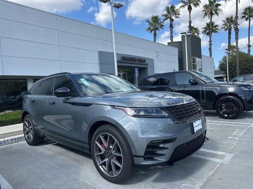 Zadar Grey 2025 Land Rover Range Rover Velar P400 Dynamic SE