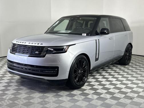 2025 Land Rover Range Rover P400 SE 7 Seat