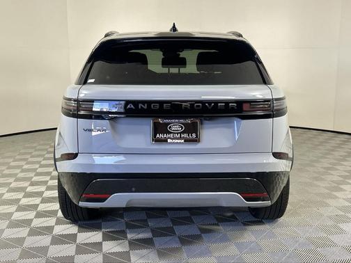 2026 Land Rover Range Rover Velar P250 Dynamic SE