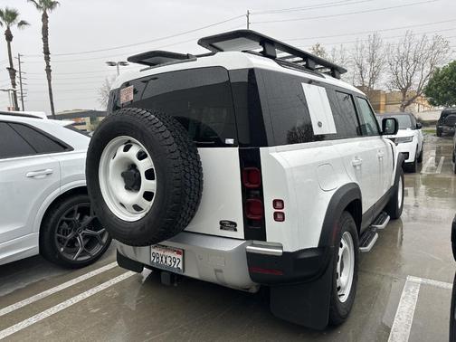 2023 Land Rover Defender 110 S