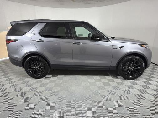 2026 Land Rover Discovery S