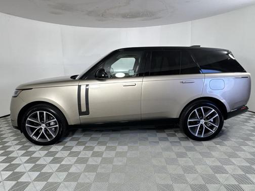 2025 Land Rover Range Rover P550e SE