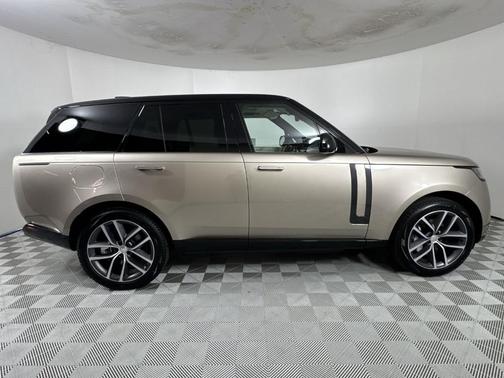 2025 Land Rover Range Rover P550e SE