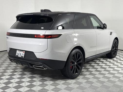 2025 Land Rover Range Rover Sport P360 SE