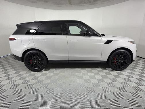 2025 Land Rover Range Rover Sport P360 SE