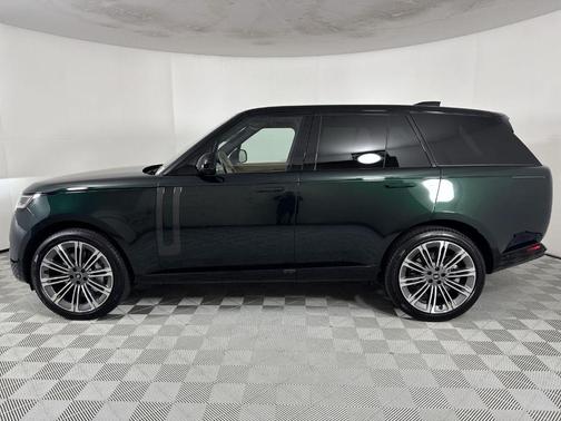 2025 Land Rover Range Rover P530 SE