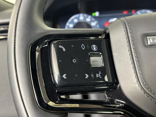 2025 Land Rover Range Rover Velar P250 Dynamic SE